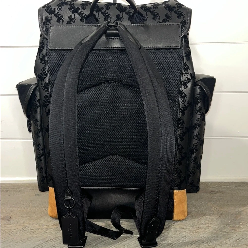 Coach Hitch Backpack – Style C6609 (H2161-C6609) - Rare & Discontinued - Picture 4 of 14